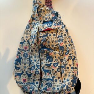 Kavu Rope Sling Critter Tale Cozy Critters Patterned Sling Bag